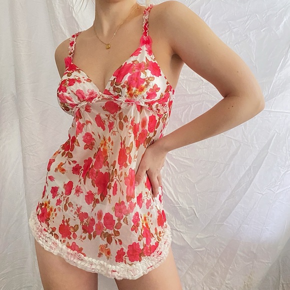 Vintage Y2K pink sweetheart Floral intimates tank